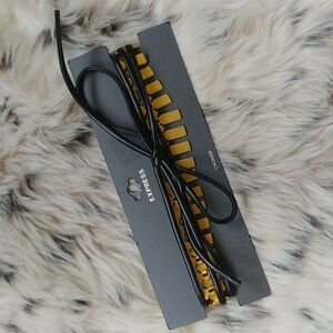 EXPRESS Tie Choker